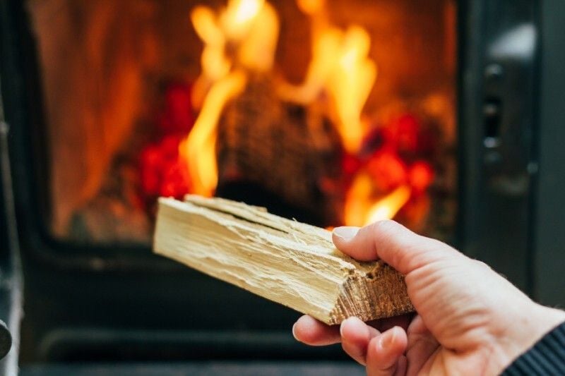 Choosing the Best Wood to Burn in a Wood Stove Choosing the Best Wood to Burn in a Wood Stove